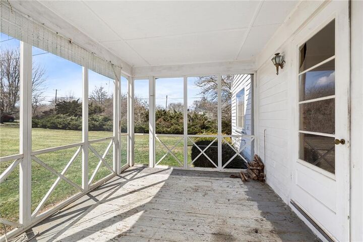 Property Photo:  20 Maple Avenue  RI 02837 