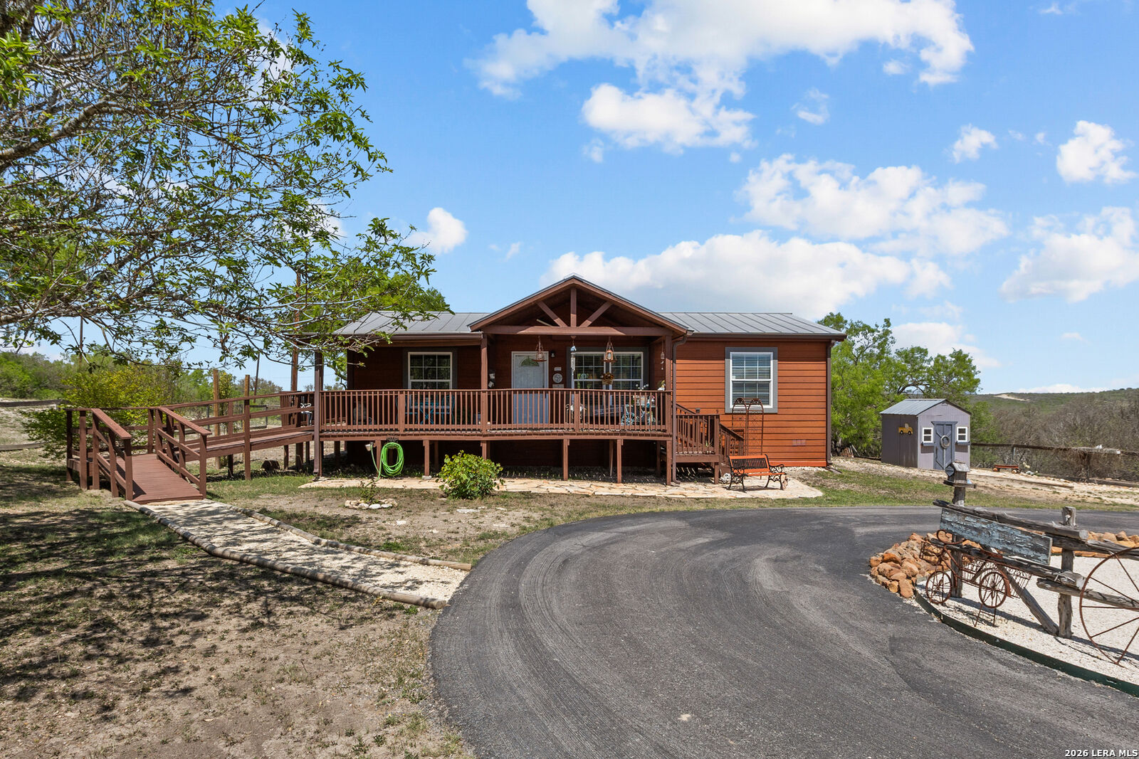 Property Photo:  960 County Road 4511  TX 78861 