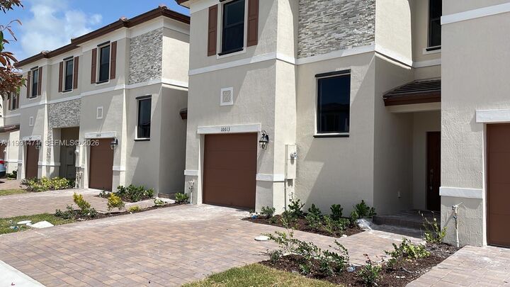 Property Photo:  10013 SW 231 Ln  FL 33190 