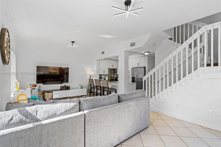 Property Photo:  4914 Sailboat Dr 4610  FL 33312 