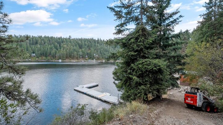 Property Photo: 3923 E Pine Bay Rd WA 99148