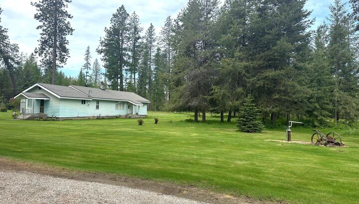 Property Photo:  2111 W Mason Rd  WA 99006 