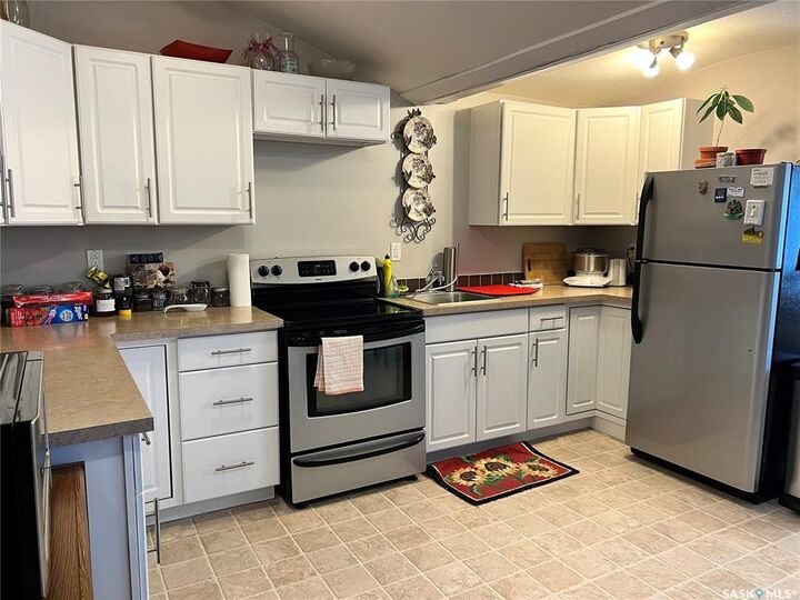 Property Photo: 267 7th Avenue NW SK S9H 0Y9