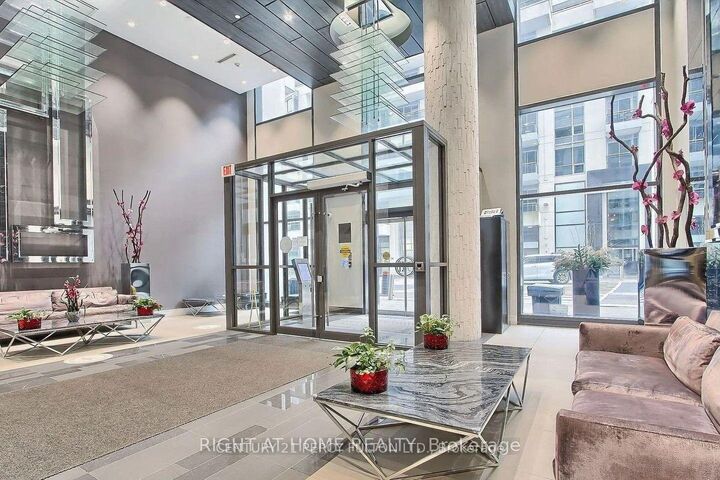 Photo de la propriété:  9205 Yonge St Avenue 512  ON L4C 1V5 
