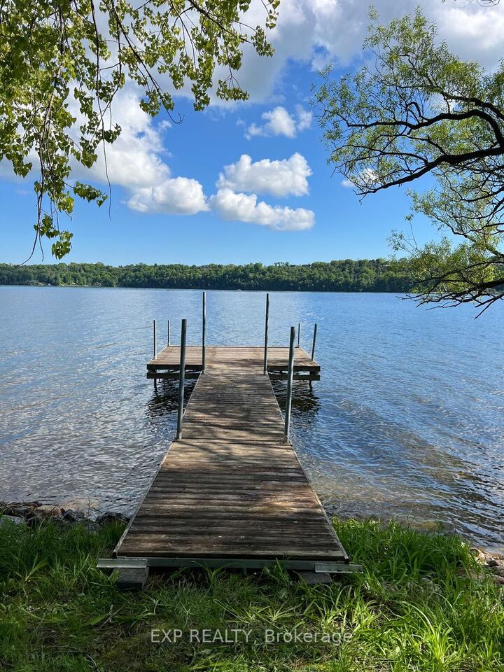 Property Photo: 32 Quinte View Road ON K0H 1G0