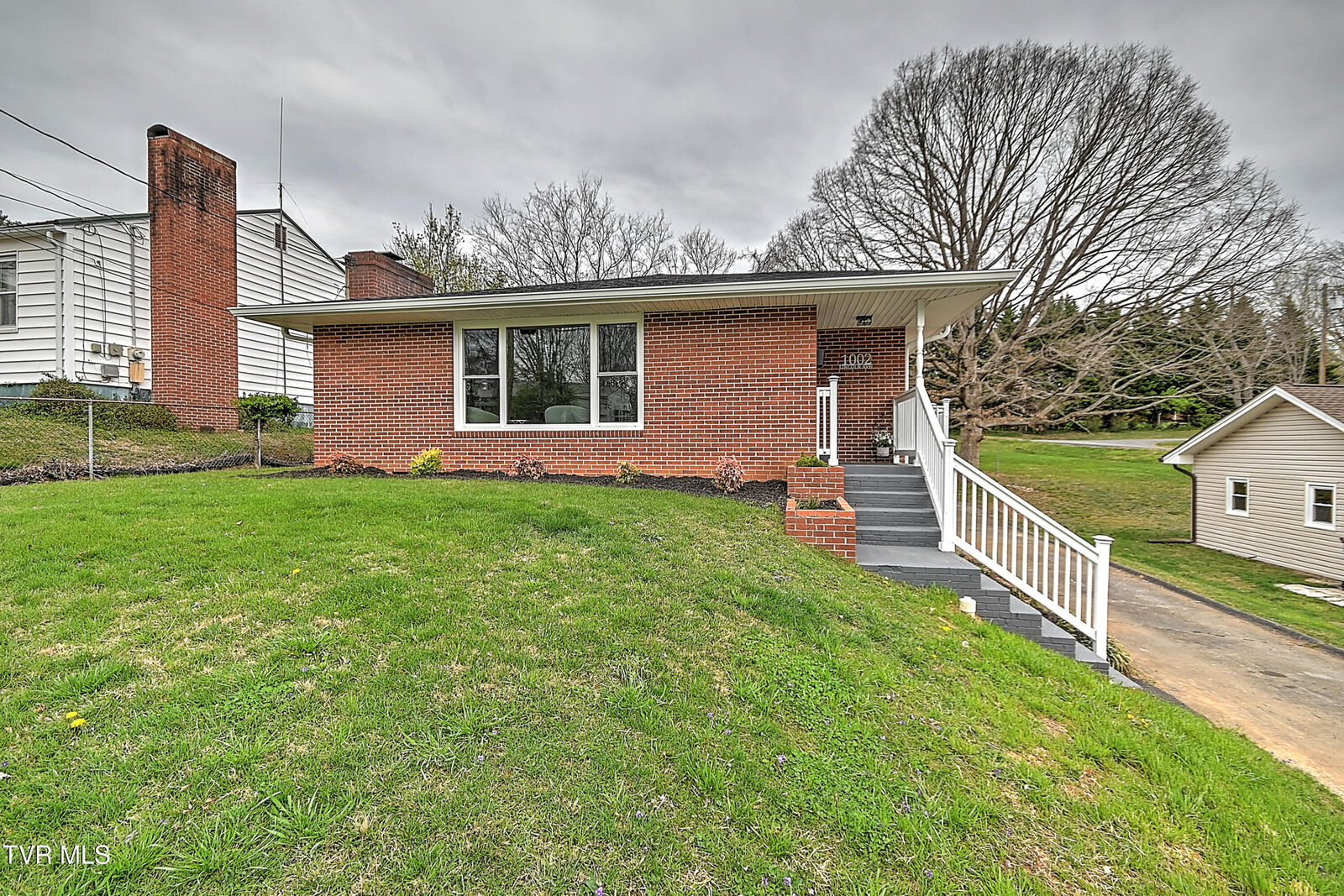 Property Photo:  1002 Lincoln Avenue  TN 37604 