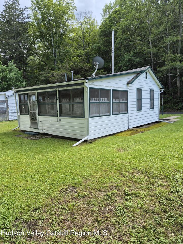 Property Photo:  514 Upper Cherrytown  NY 12446 