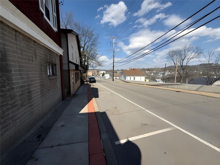 Property Photo:  620 Carothers Ave  PA 15106 