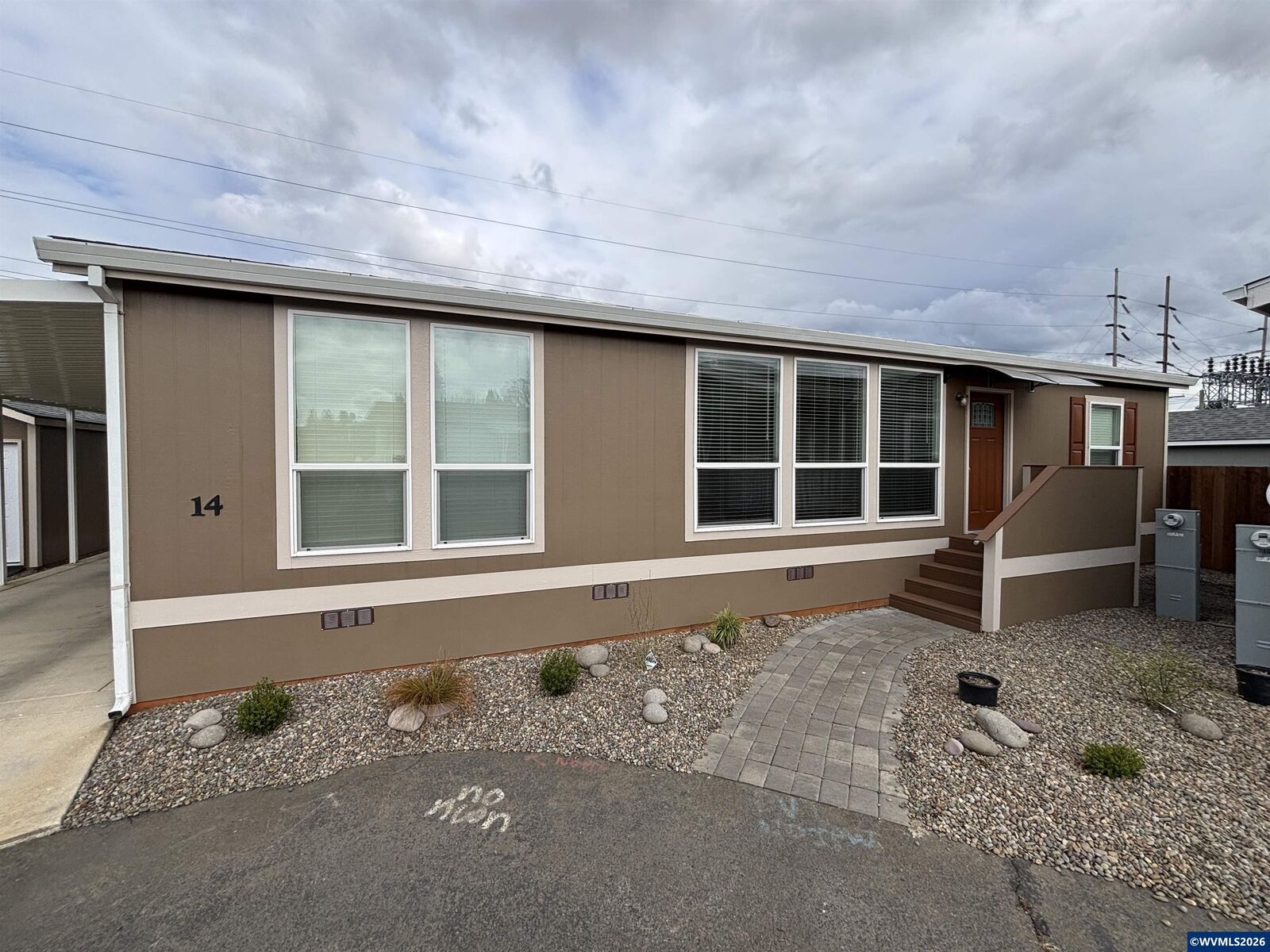 Property Photo:  1220 Monmouth St 14  OR 97351 