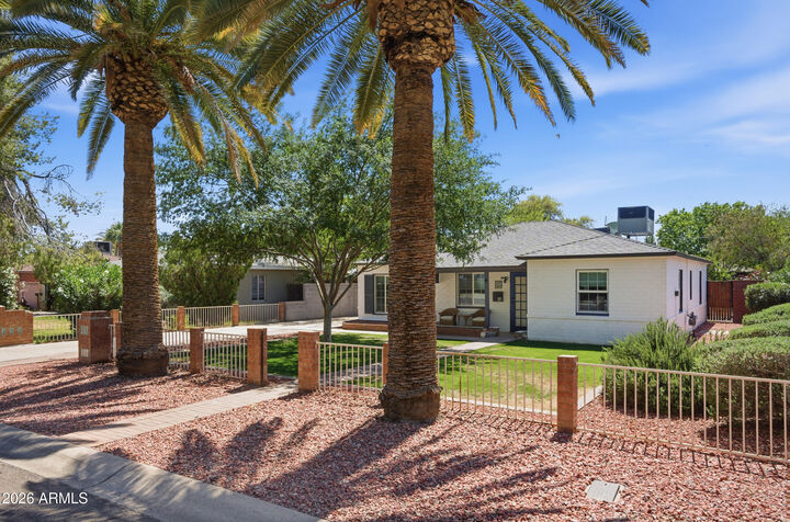 Property Photo:  119 W Pierson Street  AZ 85013 