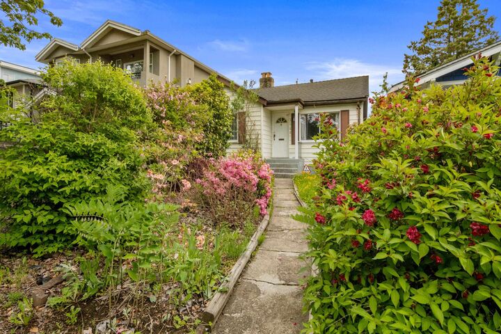 Property Photo: 2448 E 29th Avenue BC V5R 1T9