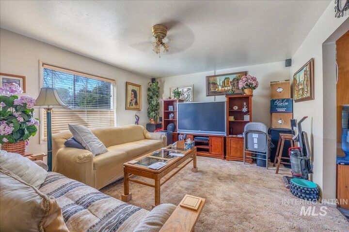 Property Photo: 2828 W Ona St ID 83705