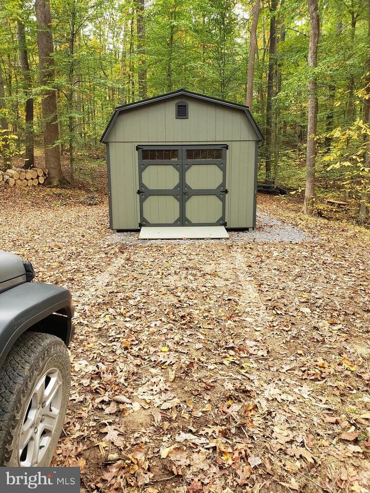 Property Photo: 2900 Calmes Neck Lane Lane VA 22620