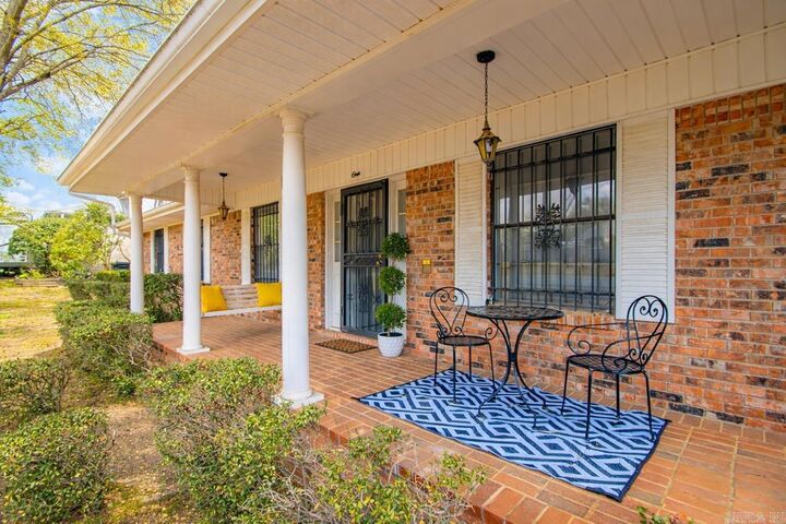 Property Photo:  1 Foxboro Cove  AR 72076 