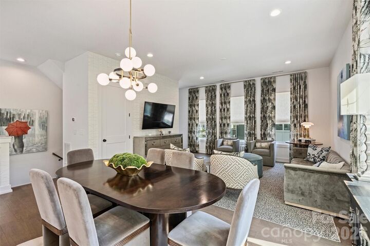 Property Photo: 1500 Hawthorne Lane A NC 28205