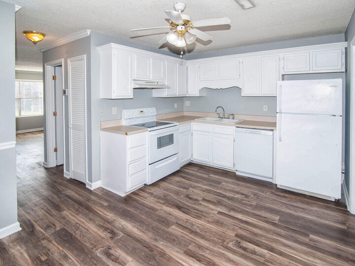 Property Photo:  1920 Tropicana Road 10-E  SC 29406 