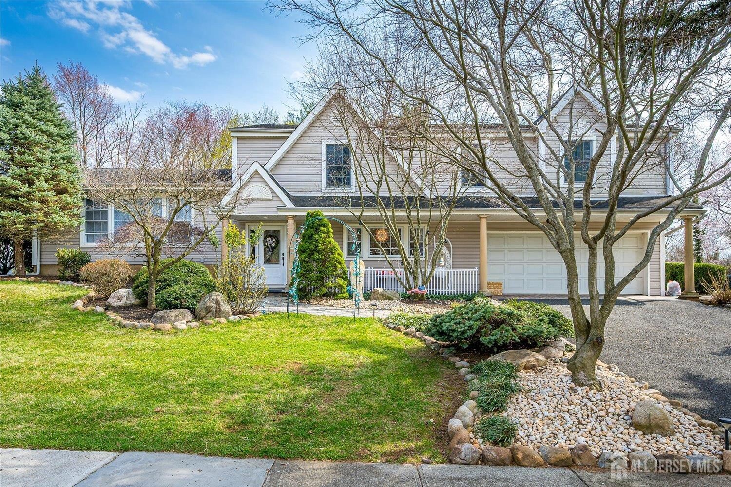 Property Photo:  9 Colburn Road  NJ 08816 