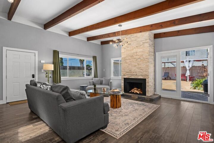 Property Photo:  1627 W 38th St  CA 90062 