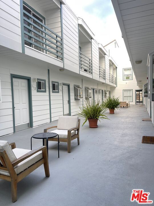 Property Photo:  11738 Mayfield  CA 90049 