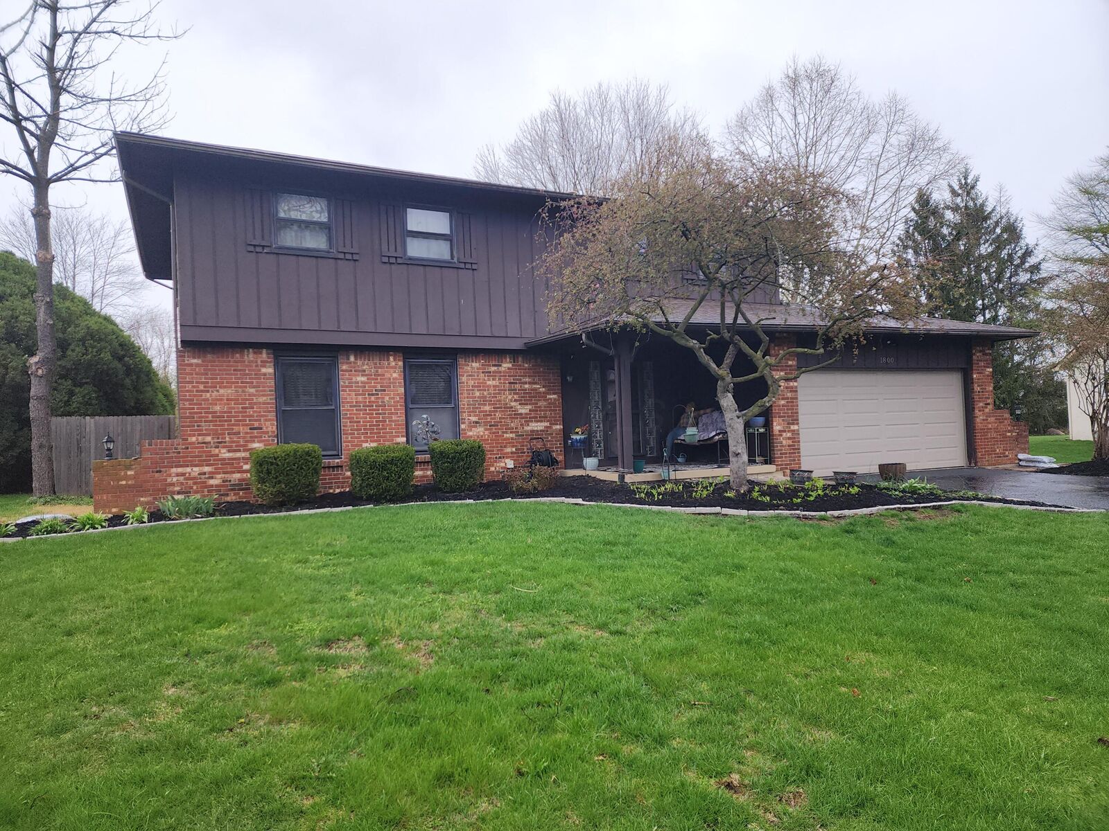 Property Photo:  1800 Lakehill Court  OH 43229 