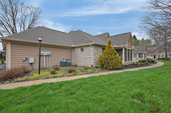 Property Photo:  16 Stone House Place  OH 43055 