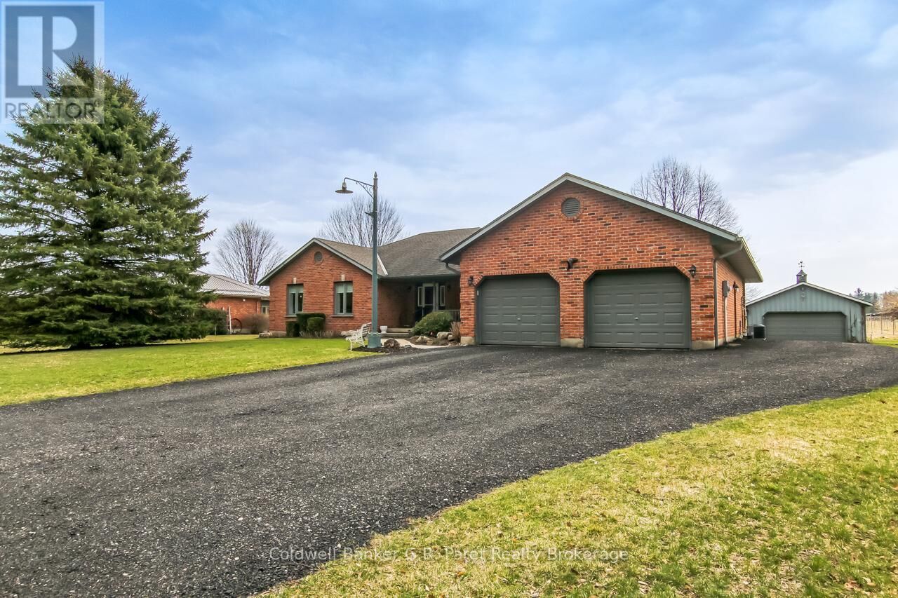 Photo de la propriété: 990 Norfolk County Road 21 Road ON N4B 2W4