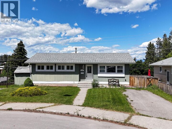 Property Photo: 1005 16 Avenue South BC V1C 3A3
