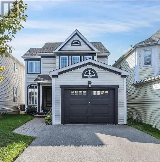 Property Photo:  929 Glenbourne Court  ON L1K 2P8 