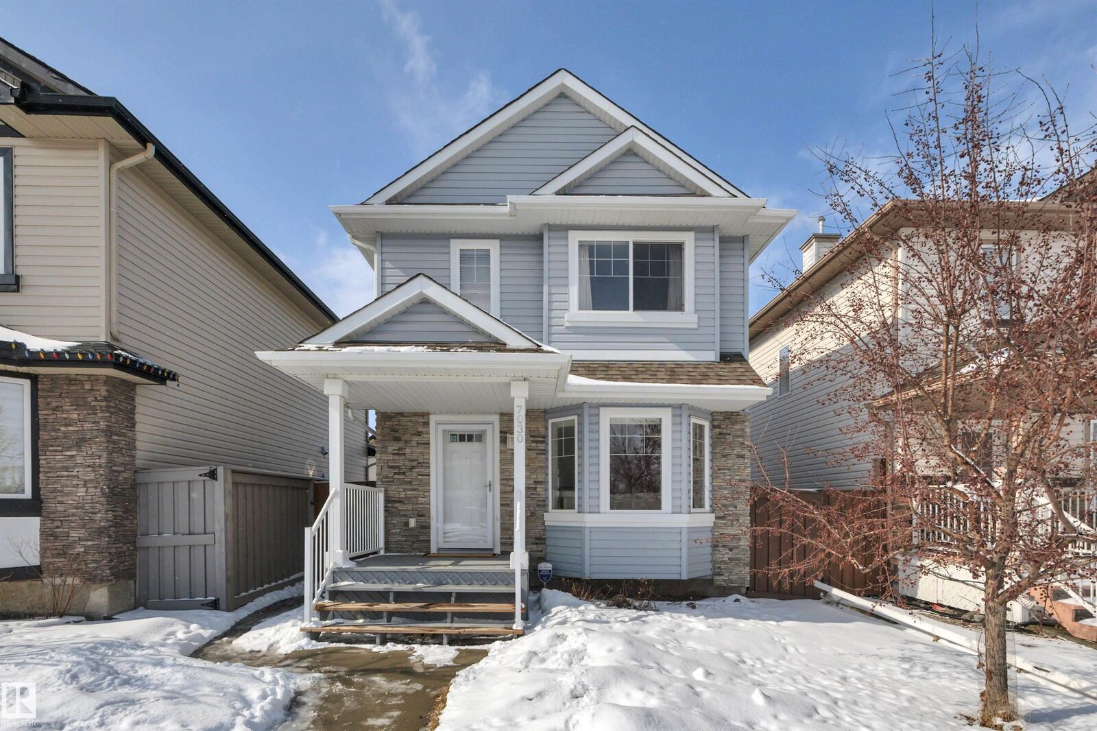 Property Photo:  7030 South Terwillegar Drive NW  AB T6R 3V7 