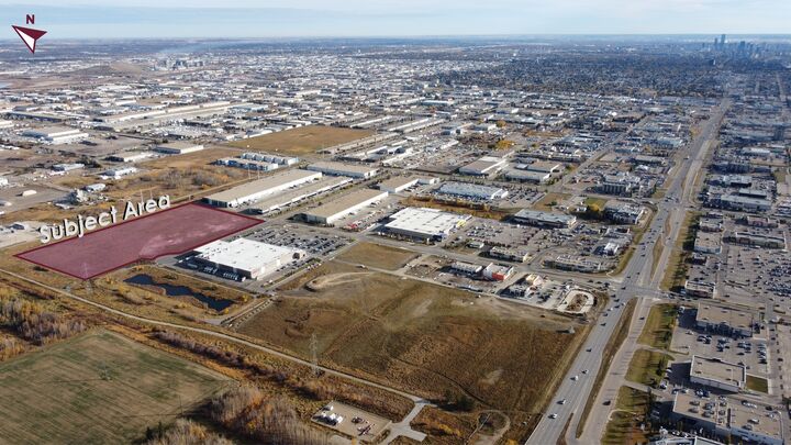 Property Photo:  18574 104 Ave NW  AB T5S 0K3 