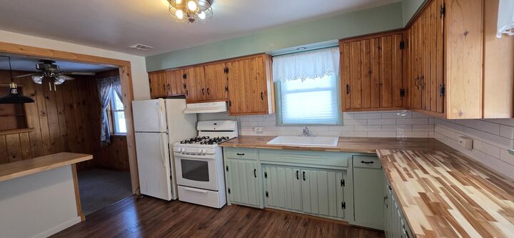 Property Photo: 885 S 4-Mile Block Rd MI 49719