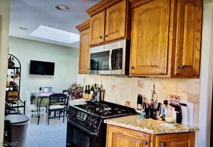 Property Photo:  16 Washington Valley Rd  NJ 07059 