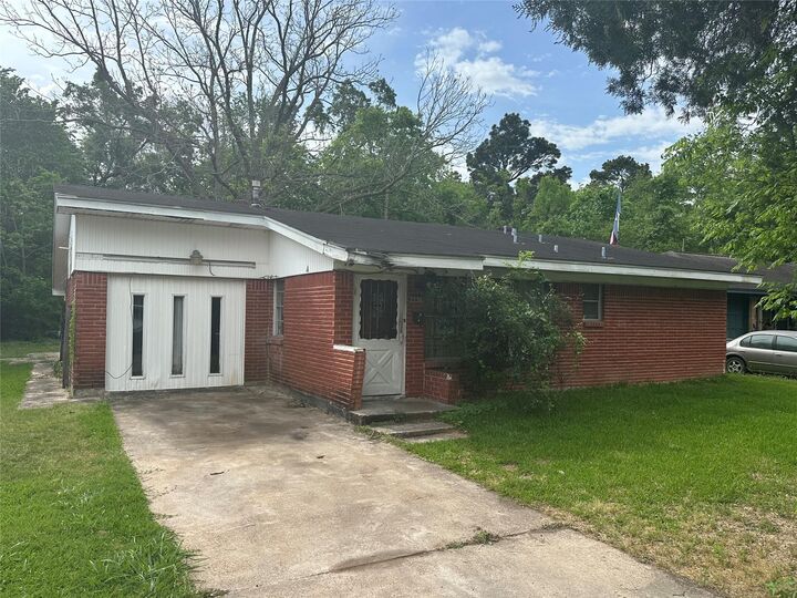 Property Photo:  7736 Bretshire Drive  TX 77016 