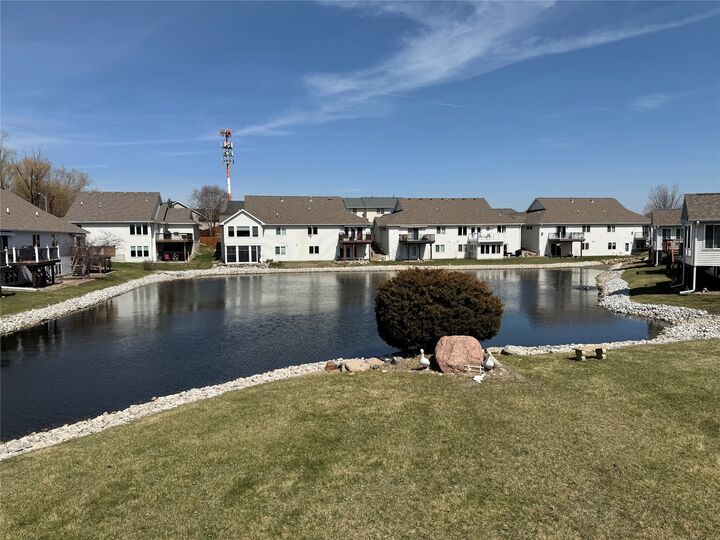 Property Photo:  727 SE Ponds Edge Circle  IA 50021 