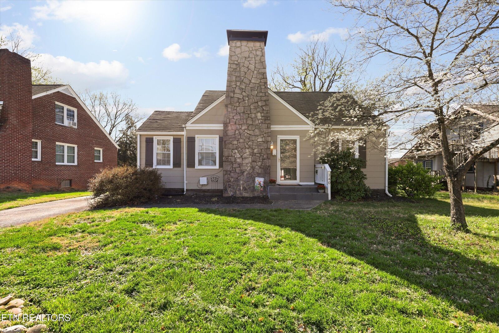 Property Photo:  140 Hillcrest Drive  TN 37918 