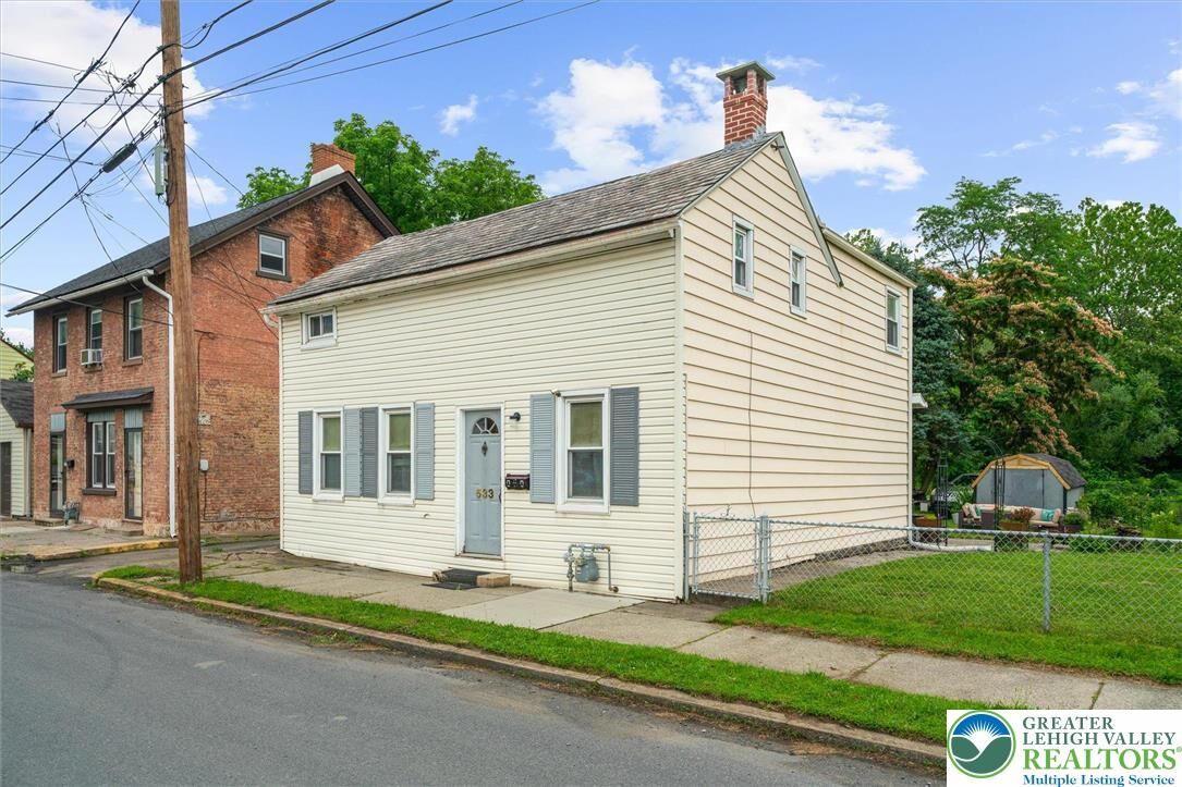 Property Photo:  533 Main Street  PA 18017 