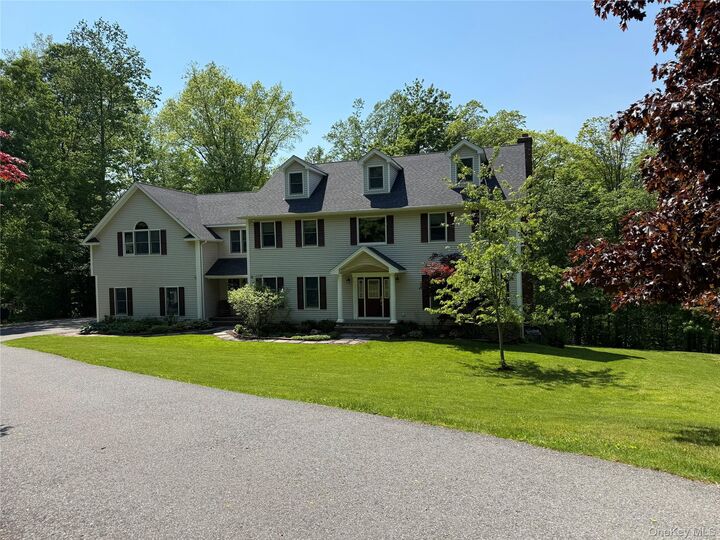 Property Photo:  17 Weldon Woods Connecticut Road  CT 06812 