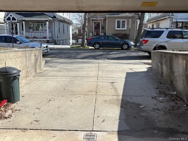 Property Photo:  14 Chamberlain Avenue 1  NY 10704 