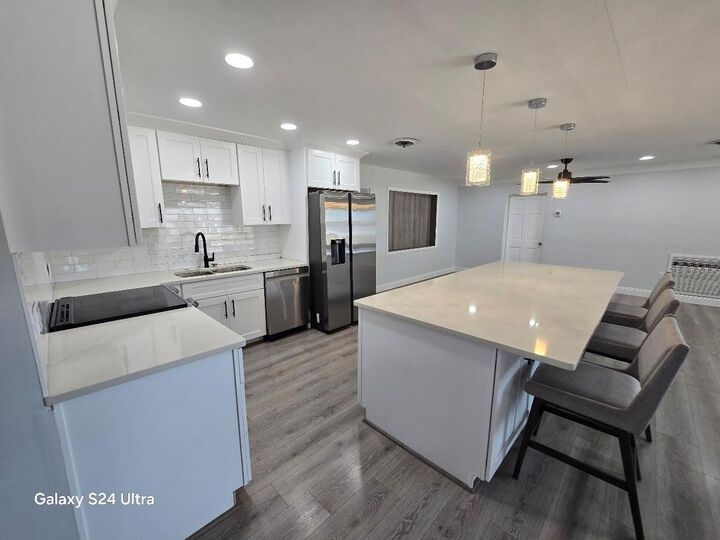 Property Photo:  5942 52nd Avenue N  FL 33709 