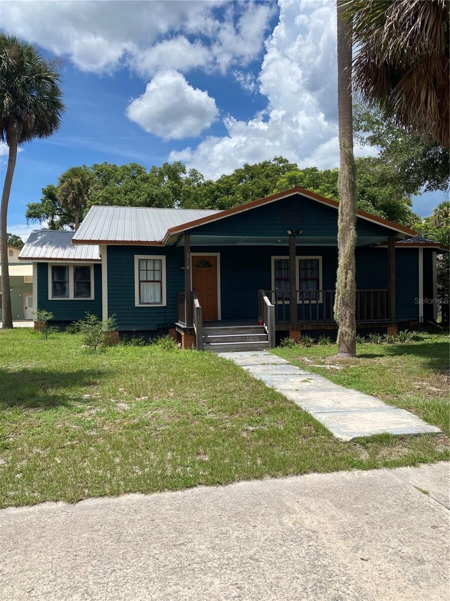 Property Photo:  318 S Clake Street  FL 32720 