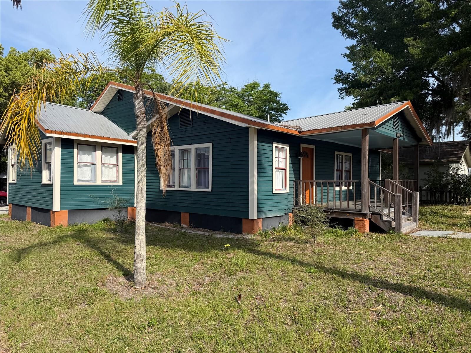 Property Photo:  318 S Clake Street  FL 32720 