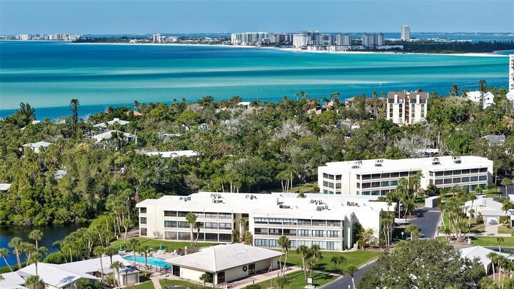 Property Photo:  199 Whispering Sands Drive 204  FL 34242 