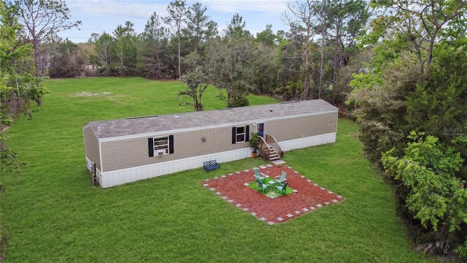 Property Photo: 16770 SW 60th Place FL 34481