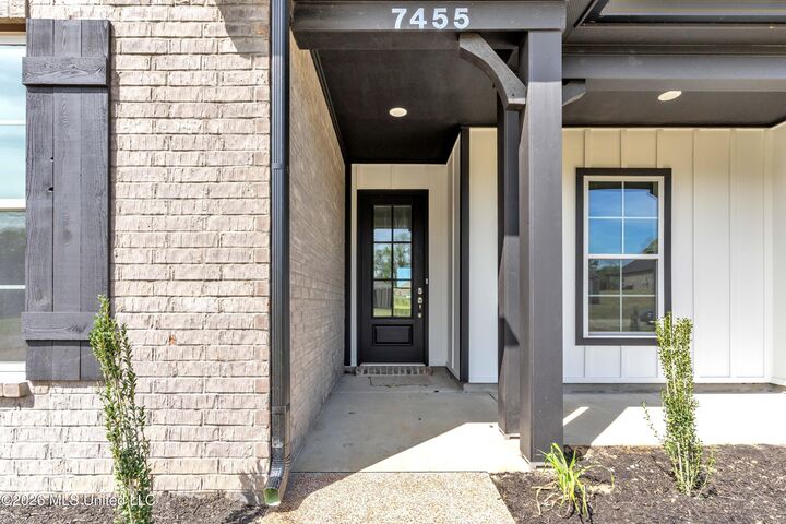 Property Photo:  7455 Newbury Drive  MS 38654 