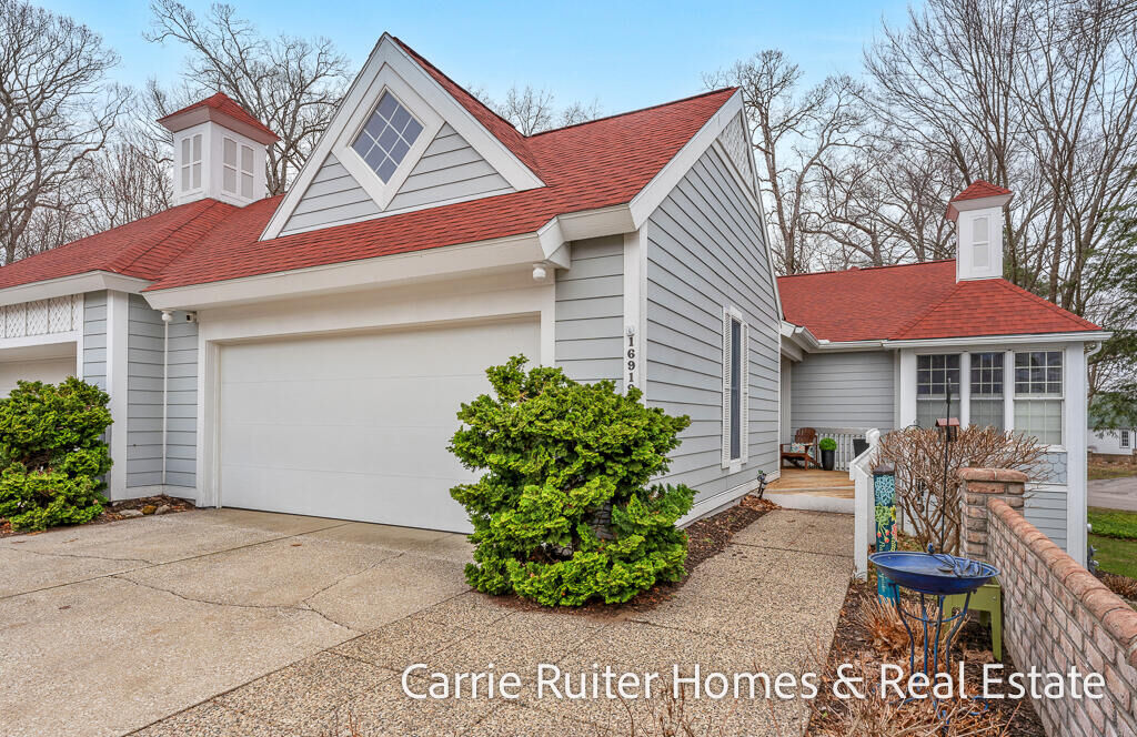 Property Photo:  16919 Landing Lane  MI 49456 