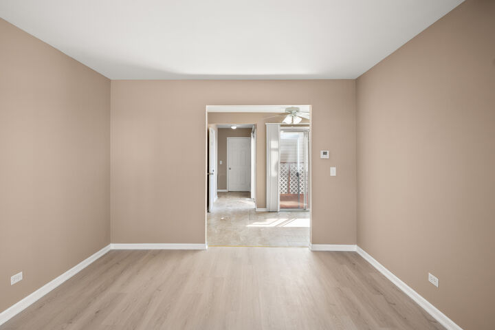 Property Photo: 371 Le Parc Circle IL 60089