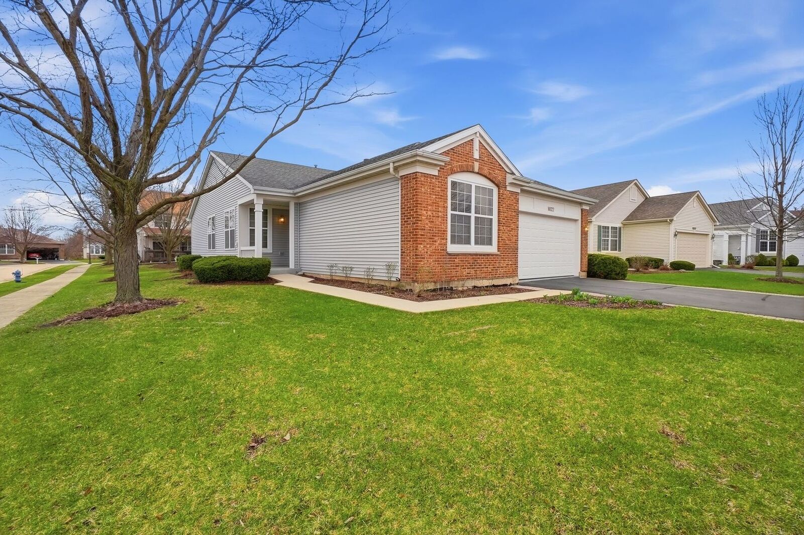 Property Photo:  16122 Seneca Lake Circle  IL 60403 