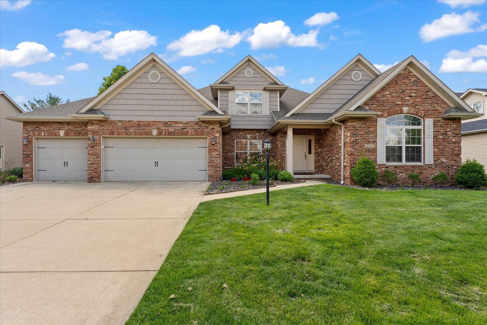 Property Photo:  4705 Sandcherry Drive  IL 61822 
