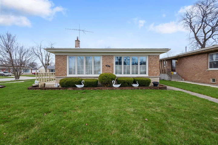 Property Photo:  167 Kingston Place  IL 60411 