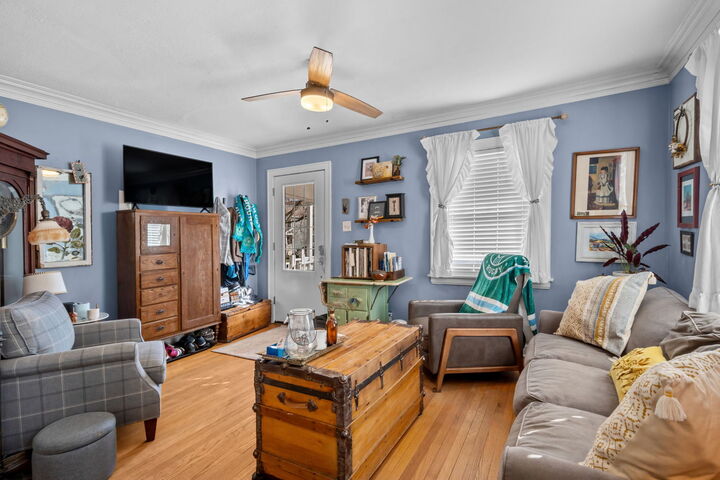 Property Photo:  320 7th Street  IL 60515 